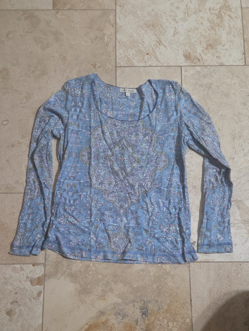 Xcit USA Petite Large Blue Floral Blue Floral Paisley Long-Sleeve Women's Top